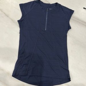 Athleta rash guard. Size medium. Worn once.